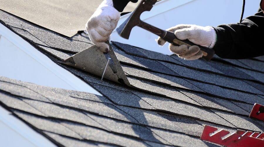 Professional gutter cleaning in Menan, ID